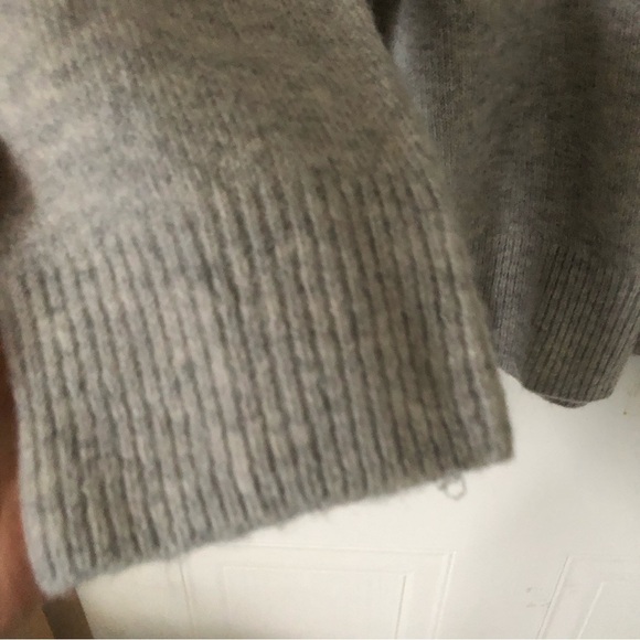 MAX STUDIO Wool Grey Turtleneck Sweater - Picture 6 of 8